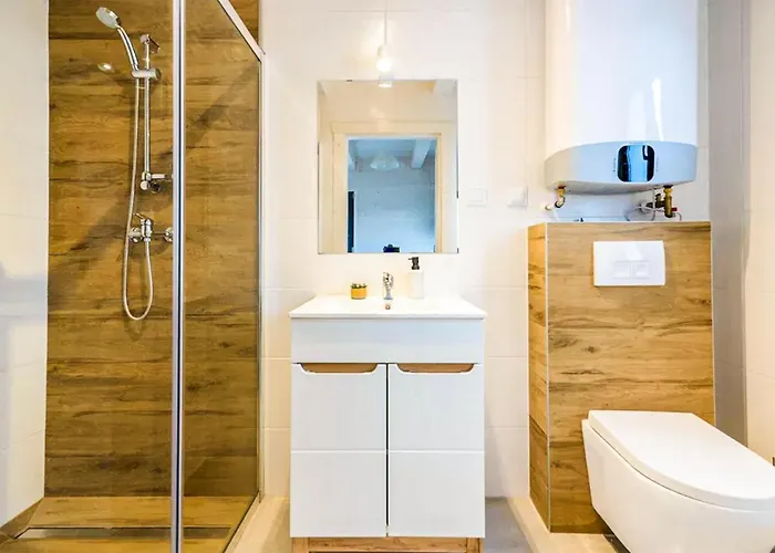 In With Wifi Nyaraló